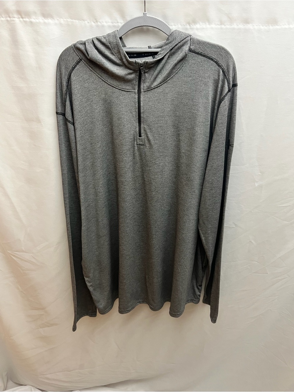 Under Armour Men’s 3XL HeatGear Gray 1/4 Zip Hooded Performance Shirt
